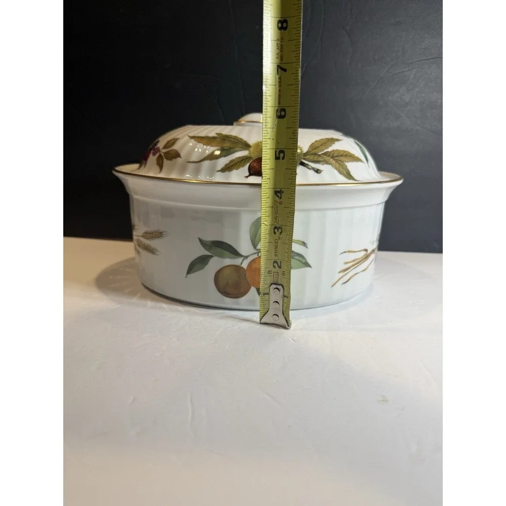 Vintage Royal Worcester Evesham Gold 10.25